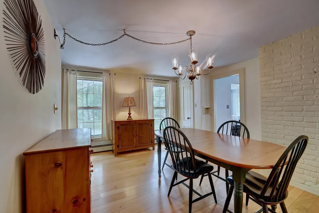 299 Exeter Road Hampton Falls NH 03844