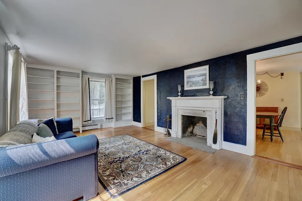 299 Exeter Road Hampton Falls NH 03844