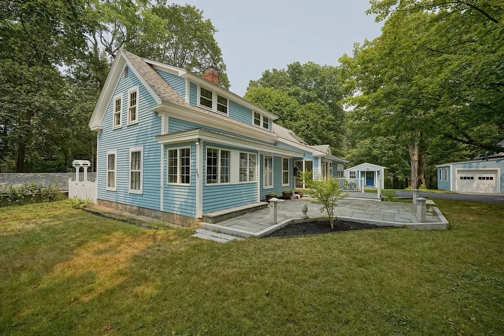 299 Exeter Road Hampton Falls NH 03844