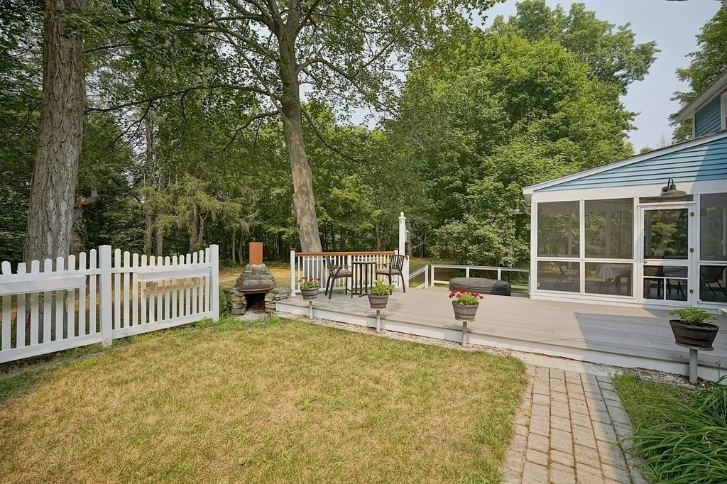 299 Exeter Road Hampton Falls NH 03844