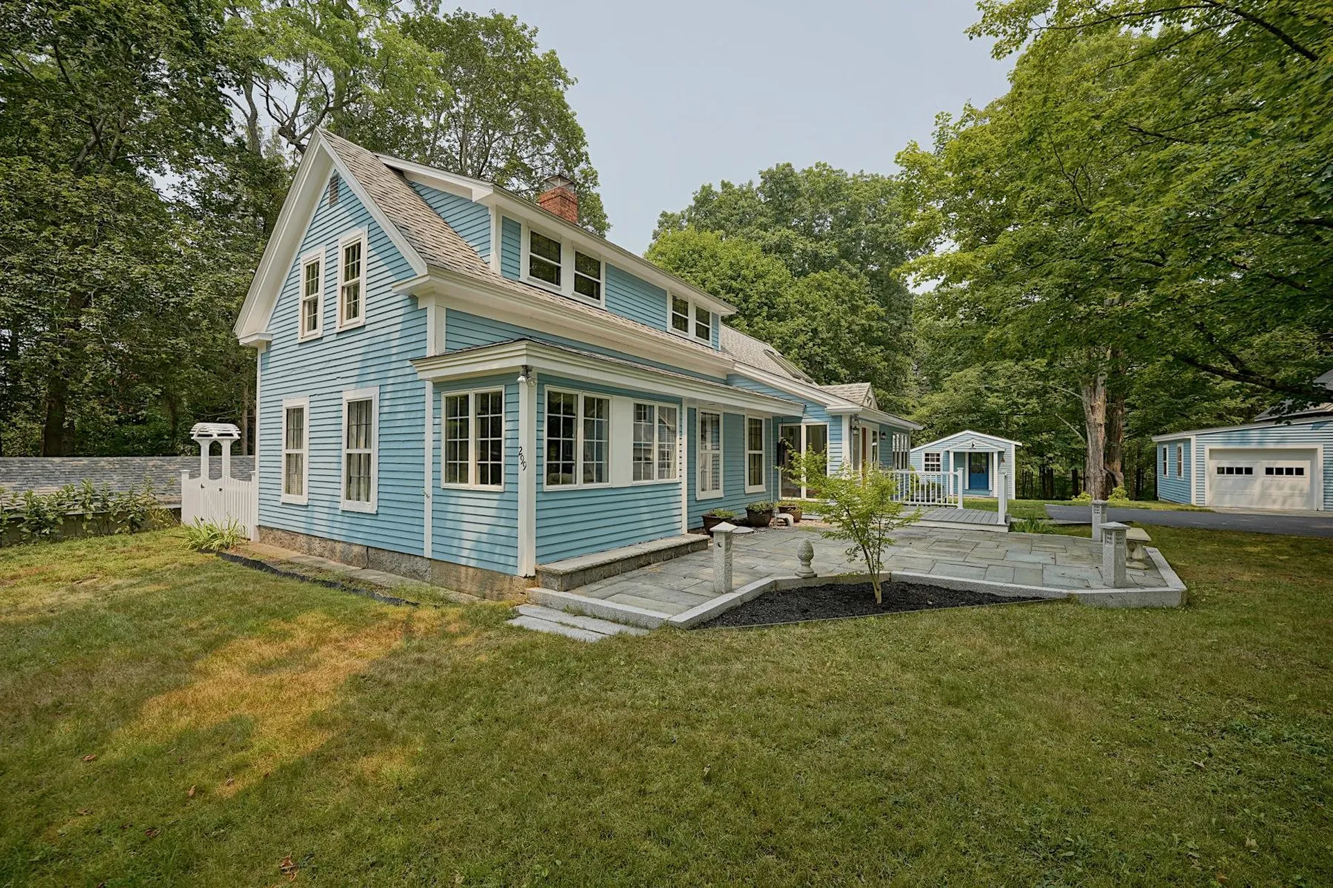 299 Exeter Road Hampton Falls NH 03844