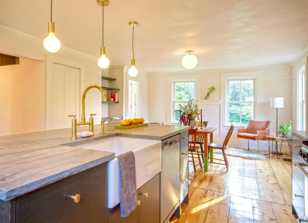 204 West River Road Lincoln VT 05443