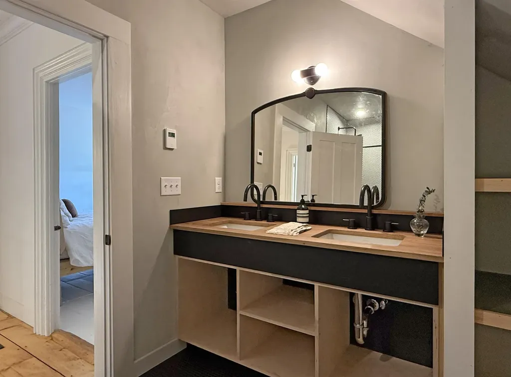 204 West River Road Lincoln VT 05443