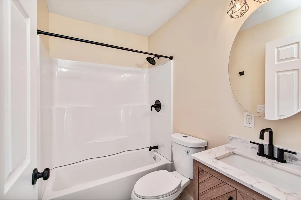 21 Moonlight Drive Barre Town VT 05641