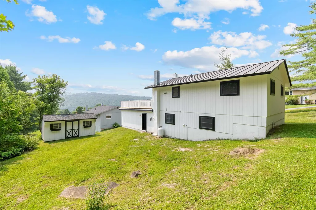 21 Moonlight Drive Barre Town VT 05641