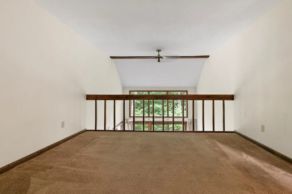 49 Old Beach Circle Grantham NH 03753