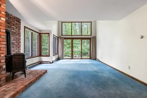 49 Old Beach Circle Grantham NH 03753