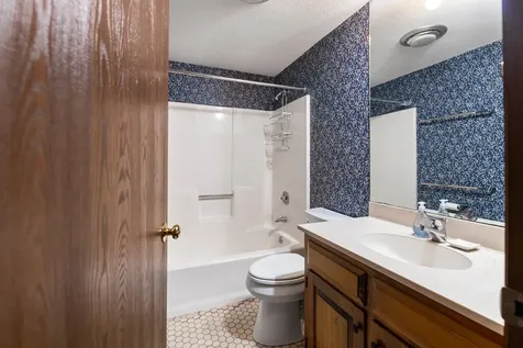 49 Old Beach Circle Grantham NH 03753