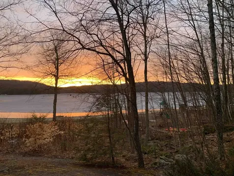 49 Old Beach Circle Grantham NH 03753