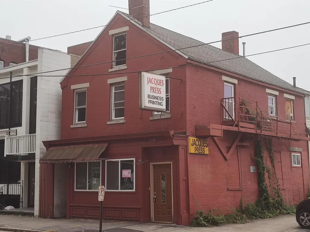 215 Hanover Street Manchester NH 03104