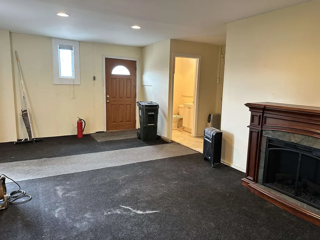 215 Hanover Street Manchester NH 03104