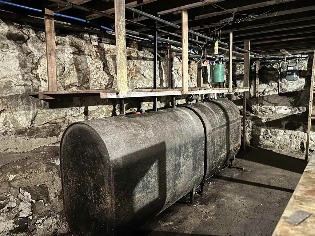 215 Hanover Street Manchester NH 03104