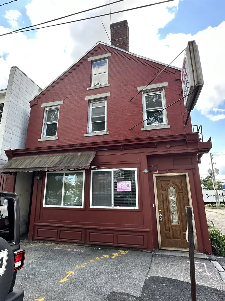 215 Hanover Street Manchester NH 03104