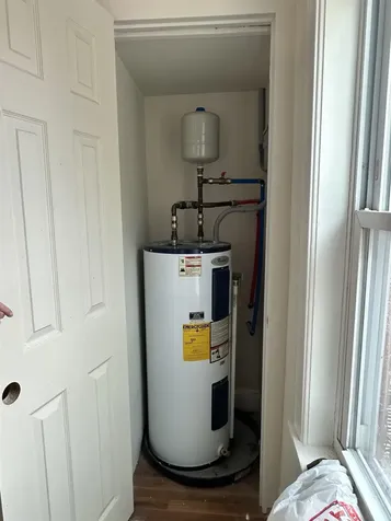 215 Hanover Street Manchester NH 03104