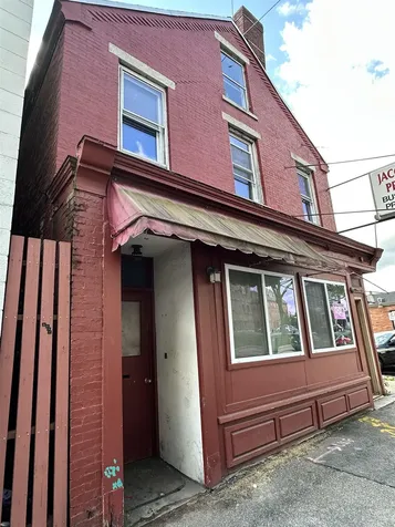 215 Hanover Street Manchester NH 03104