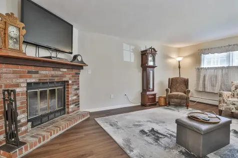 6 Kearns Drive Merrimack NH 03054