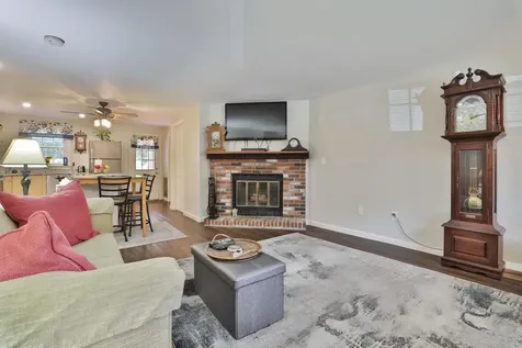 6 Kearns Drive Merrimack NH 03054