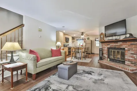 6 Kearns Drive Merrimack NH 03054