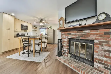6 Kearns Drive Merrimack NH 03054