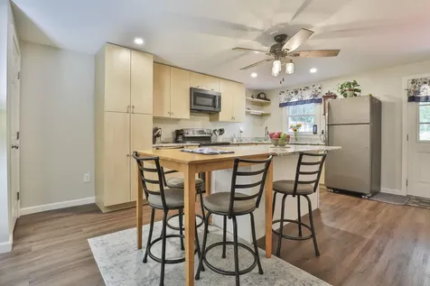6 Kearns Drive Merrimack NH 03054