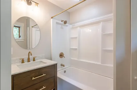 139 Eastman Shore Road N Laconia NH 03246