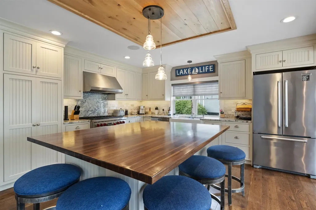 43 Captains Walk Laconia NH 03246