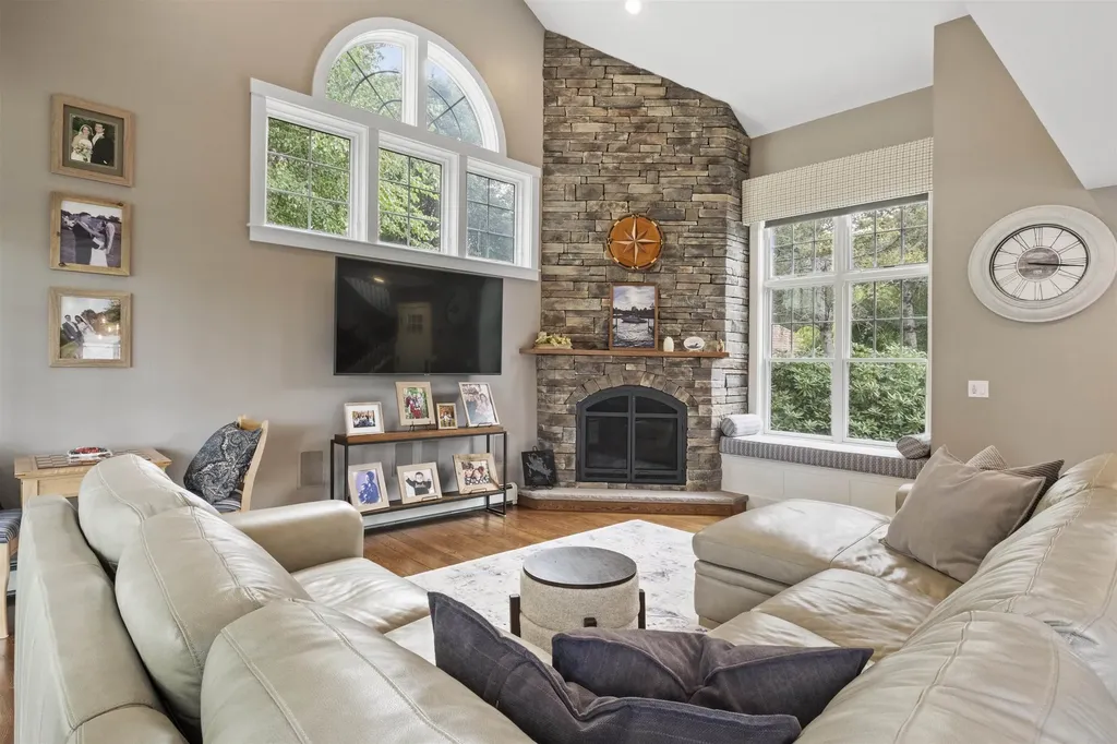 43 Captains Walk Laconia NH 03246