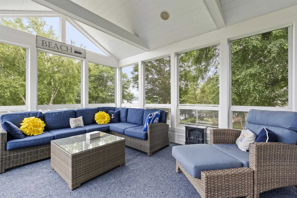 43 Captains Walk Laconia NH 03246