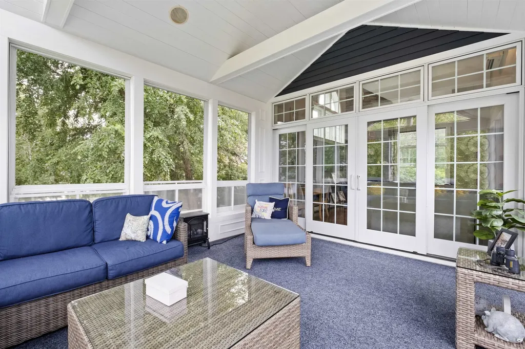 43 Captains Walk Laconia NH 03246