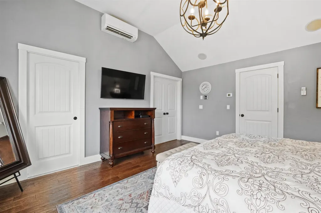 43 Captains Walk Laconia NH 03246