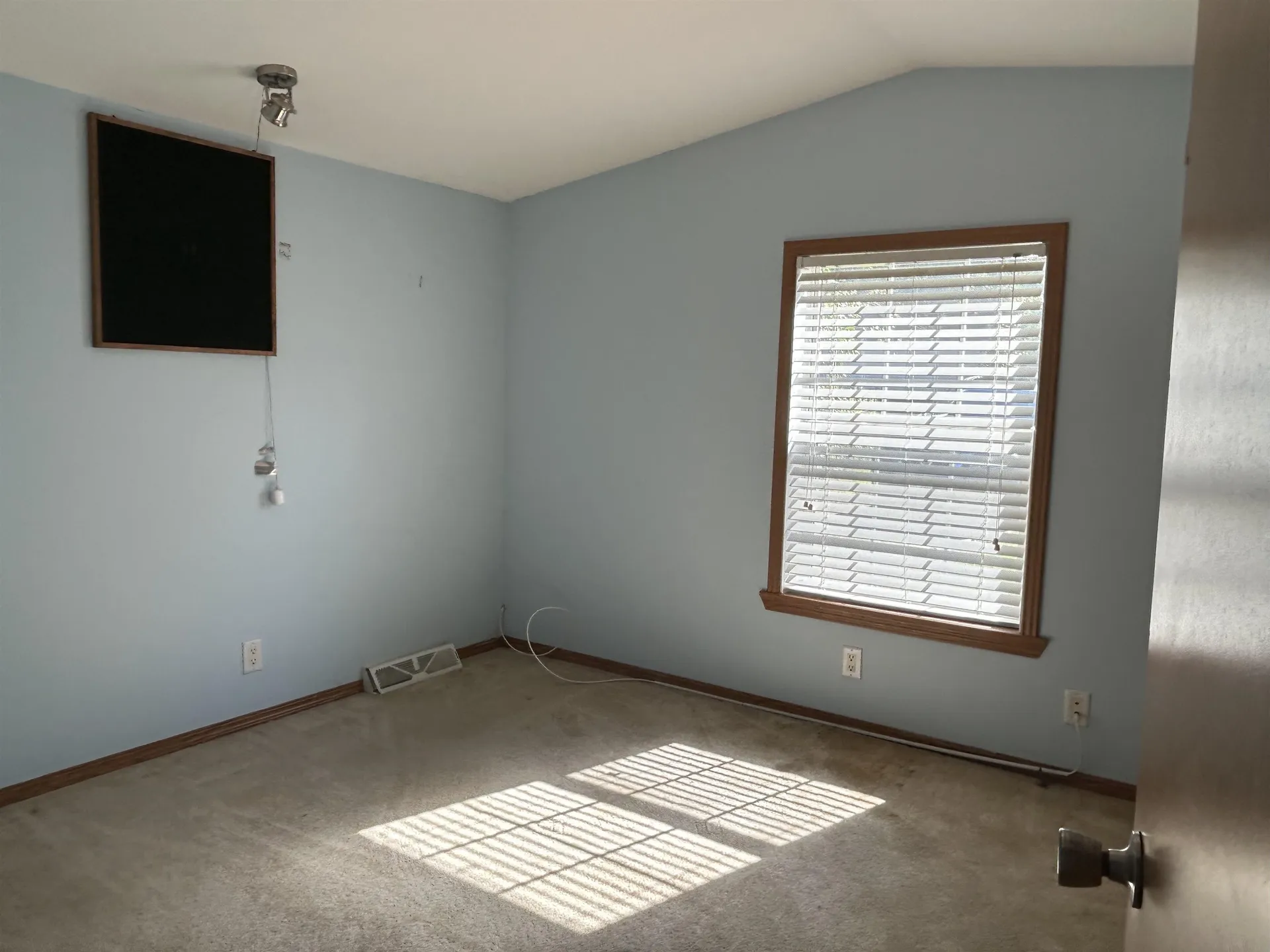 83 Long Shores Drive Barrington NH 03825