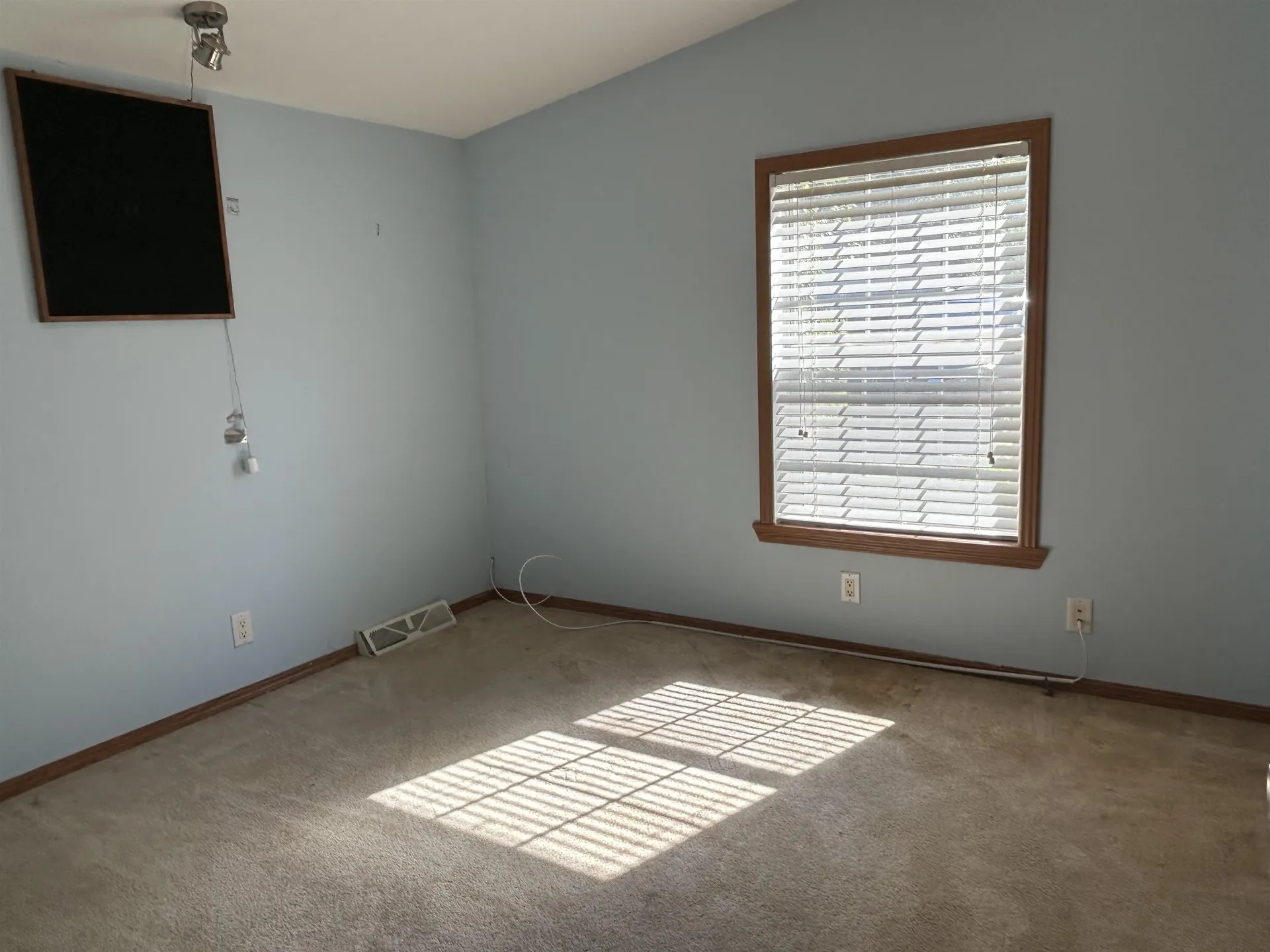 83 Long Shores Drive Barrington NH 03825
