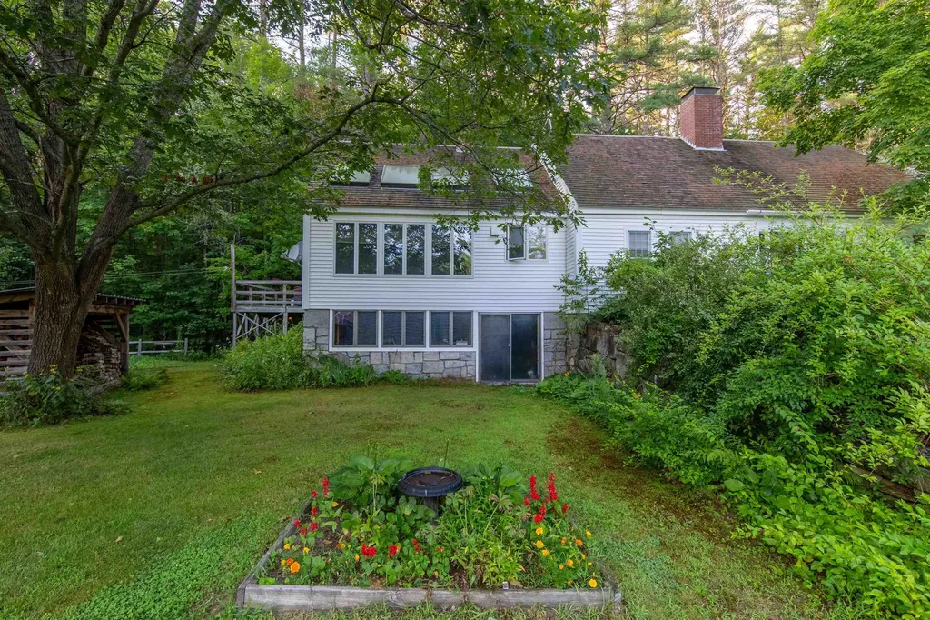 900 Bunker Hill Road Tamworth NH 03883