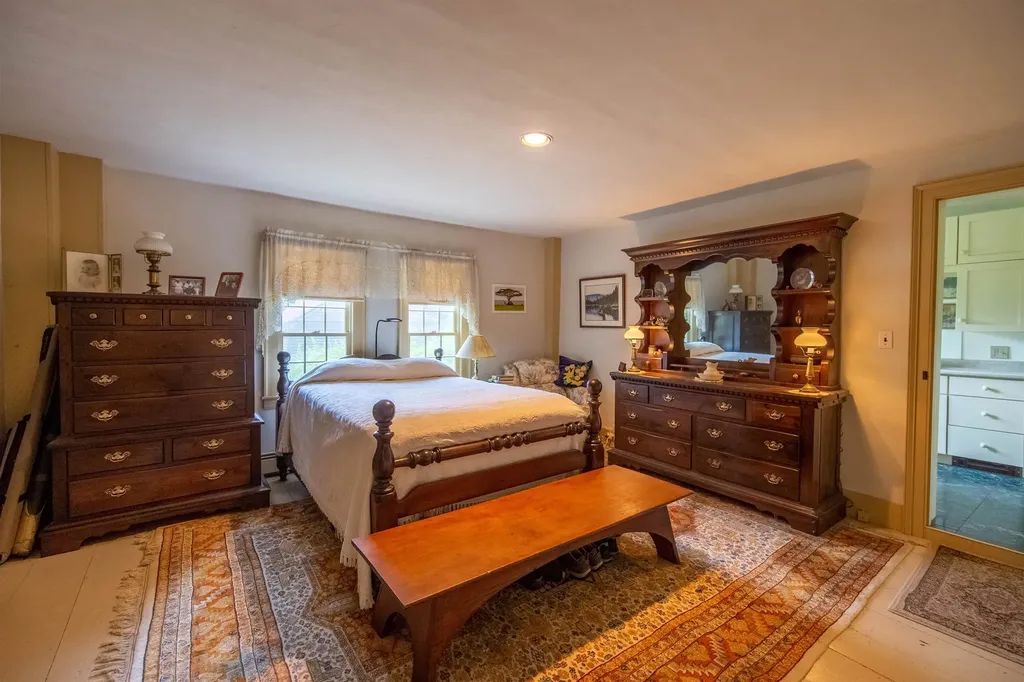 900 Bunker Hill Road Tamworth NH 03883