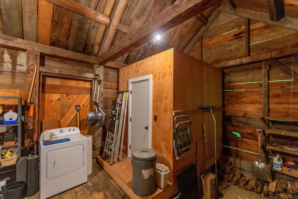 900 Bunker Hill Road Tamworth NH 03883