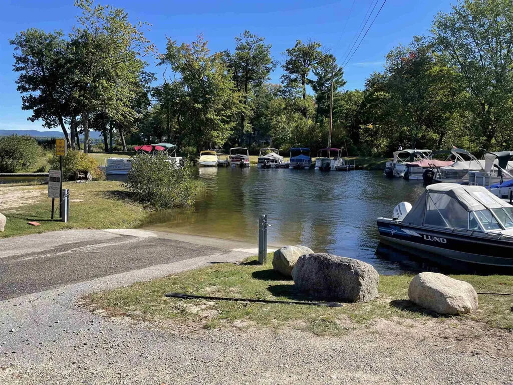 56 Bluffs Boulevard Ossipee NH 03814