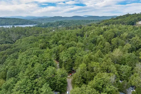 47 Overlook Road Holderness NH 03245