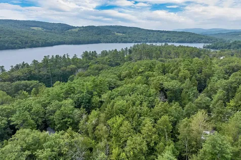 47 Overlook Road Holderness NH 03245