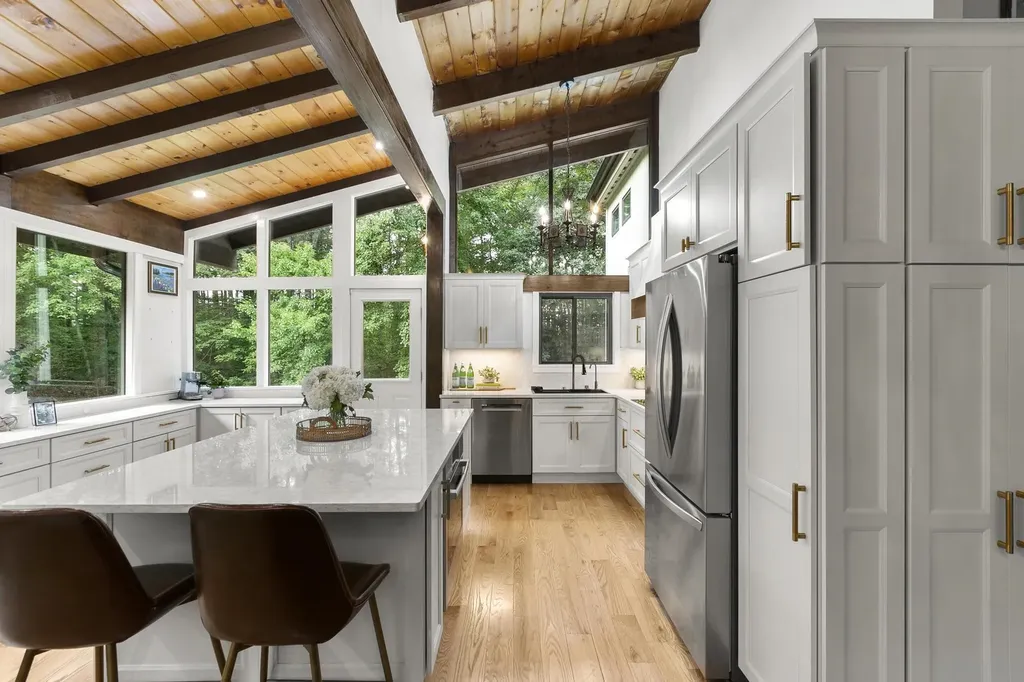 124 Goodhue Road Derry NH 03038