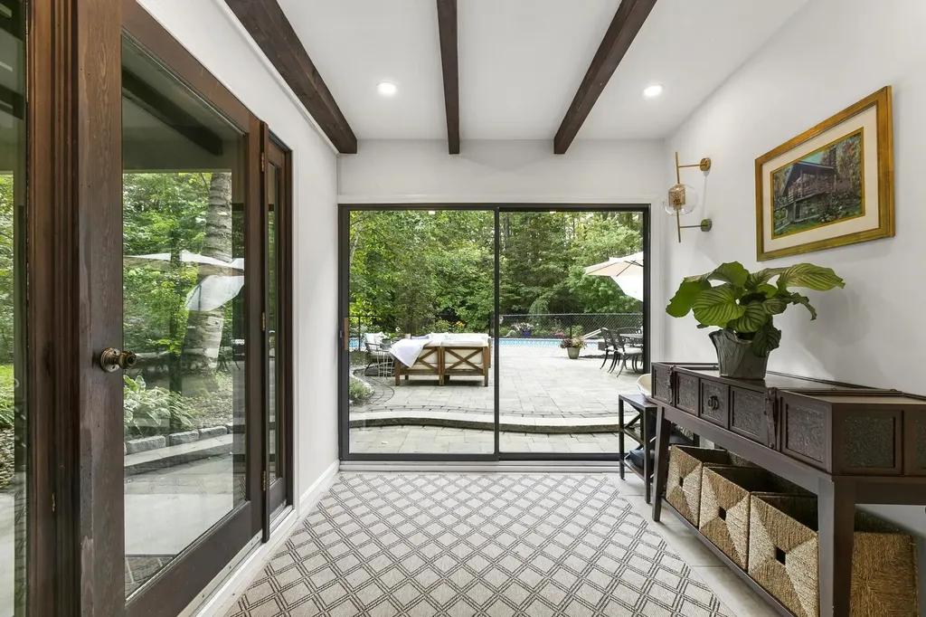 124 Goodhue Road Derry NH 03038