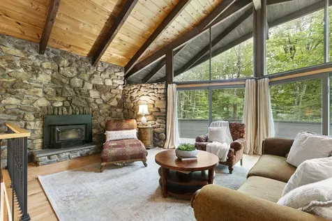 124 Goodhue Road Derry NH 03038