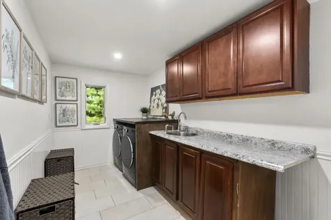 124 Goodhue Road Derry NH 03038