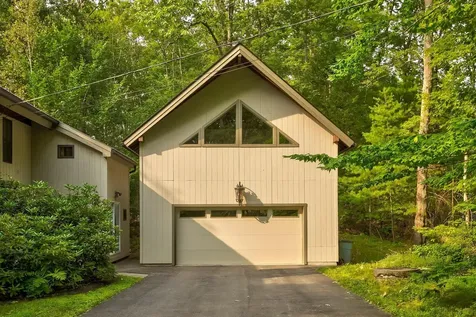 124 Goodhue Road Derry NH 03038