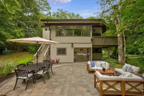 124 Goodhue Road Derry NH 03038