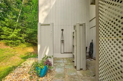 124 Goodhue Road Derry NH 03038