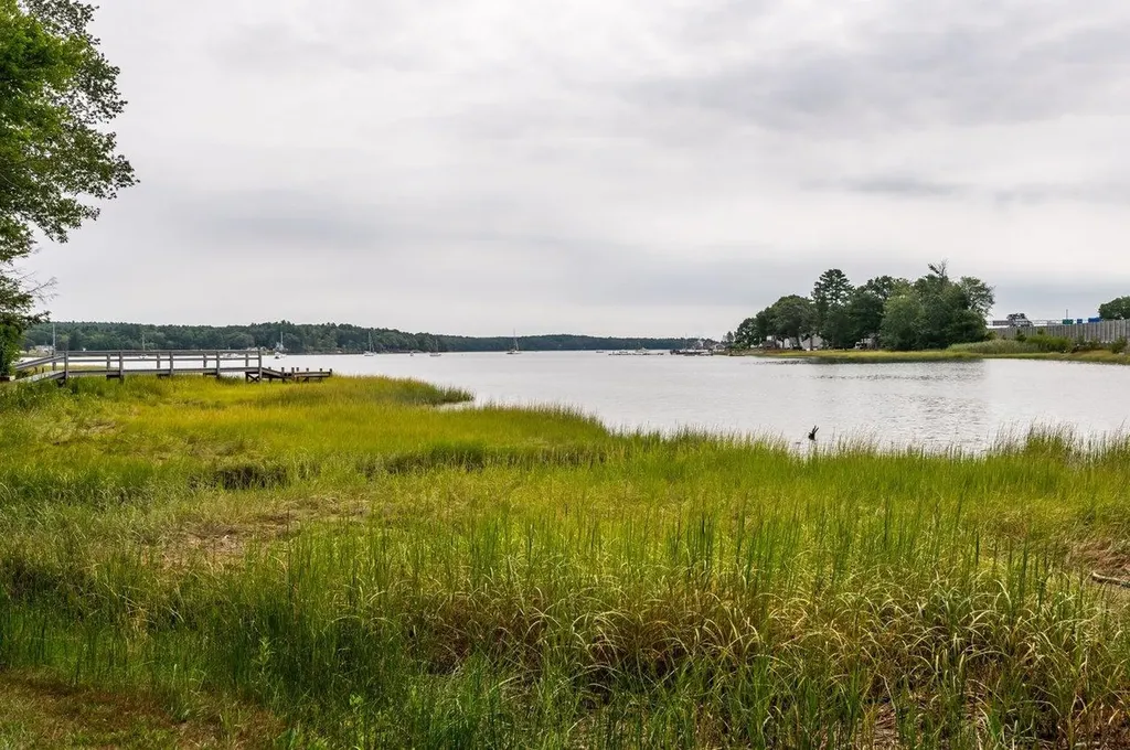 348 Dover Point Dover NH 03820