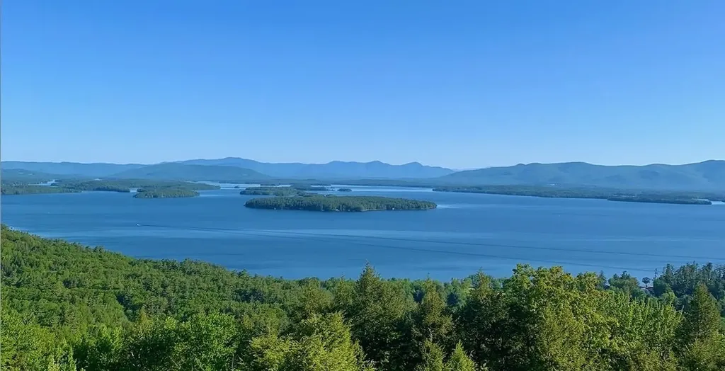 259 Mountain Drive Gilford NH 03249