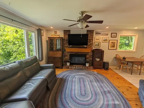 72 Tabor Circle Albany NH 03818
