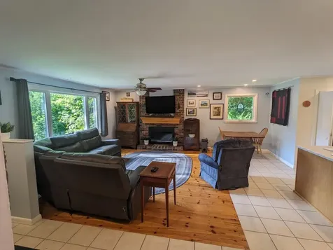 72 Tabor Circle Albany NH 03818