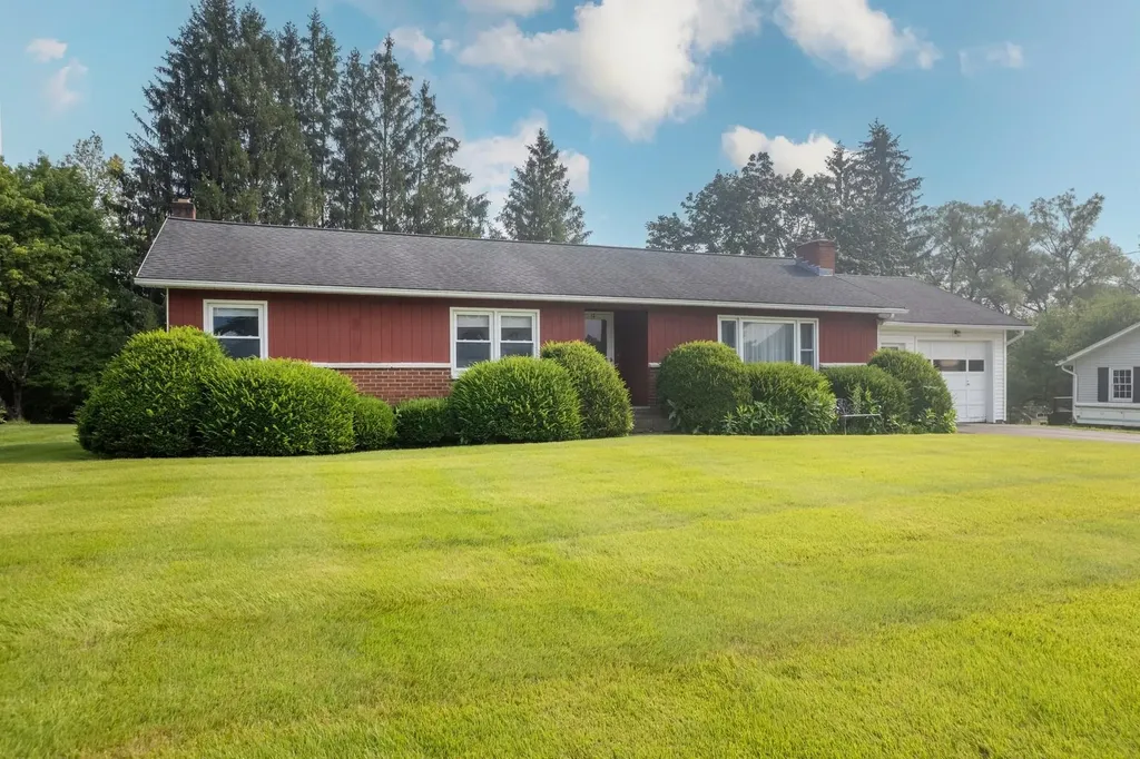 12 Brightview Avenue Rutland City VT 05701